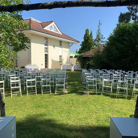 Park-lodge Am Rohrbusch מונסטר